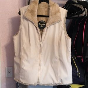 Reversible vest. Soft warm